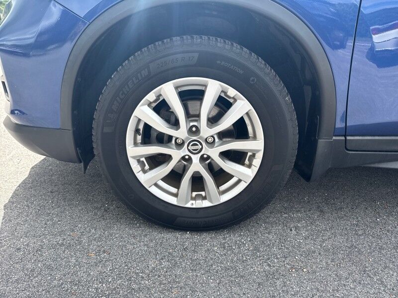 2017 Nissan Rogue SV - HEATED SEATS - NAVIGATION Webster MA