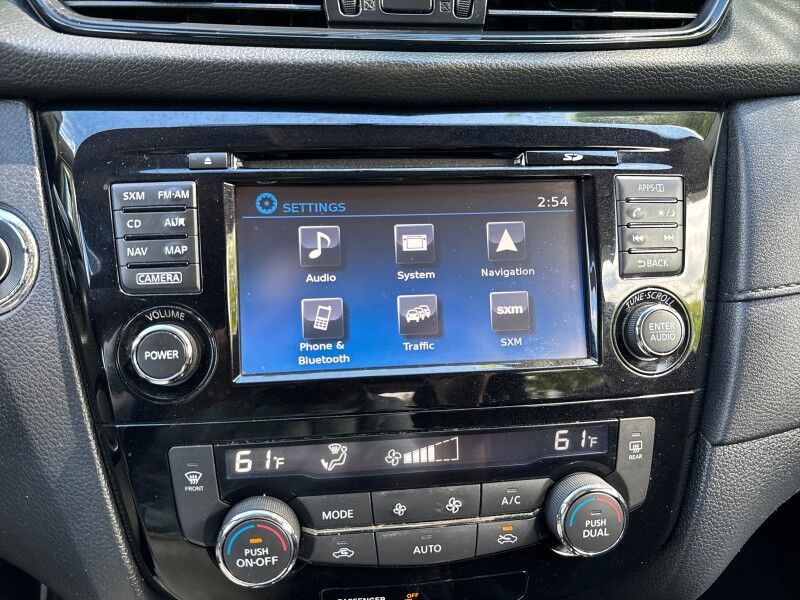 2017 Nissan Rogue SV - HEATED SEATS - NAVIGATION Webster MA