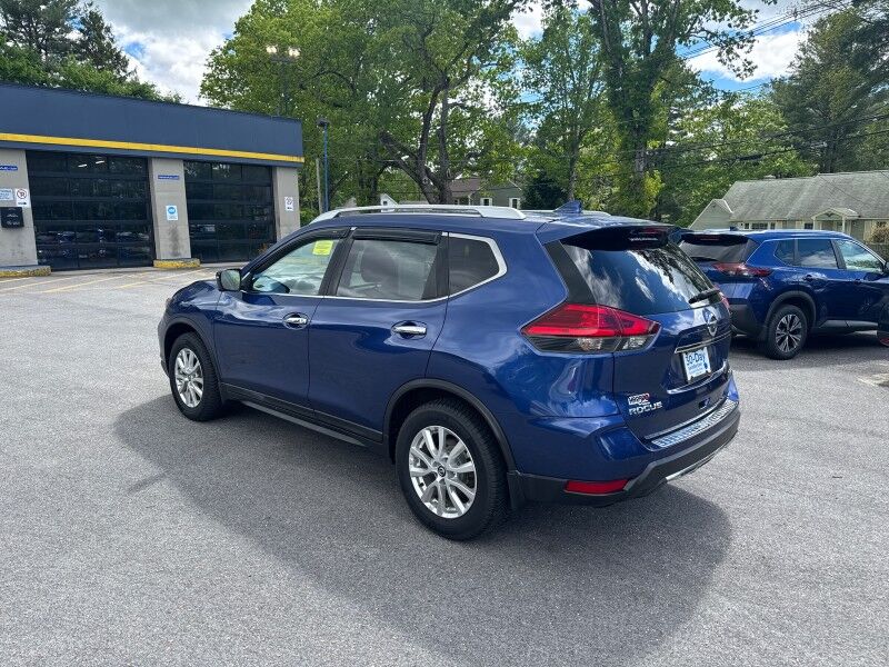 2017 Nissan Rogue SV - HEATED SEATS - NAVIGATION Webster MA