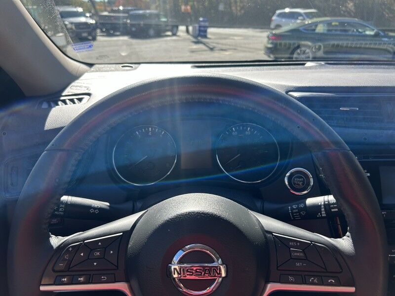 2017 Nissan Rogue SV - MIDNIGHT EDITION - WELL MAINTAINED Webster MA