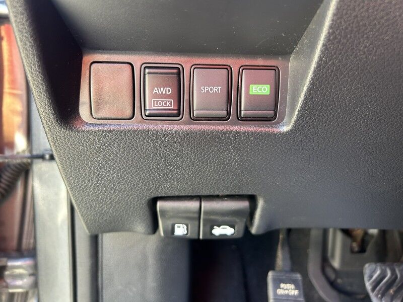 2017 Nissan Rogue SV - MIDNIGHT EDITION - WELL MAINTAINED Webster MA