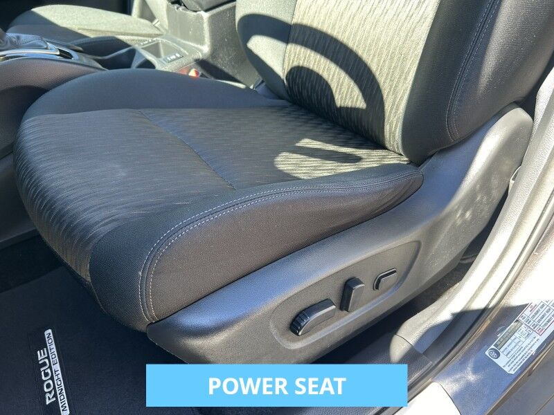 2017 Nissan Rogue SV - MIDNIGHT EDITION - WELL MAINTAINED Webster MA