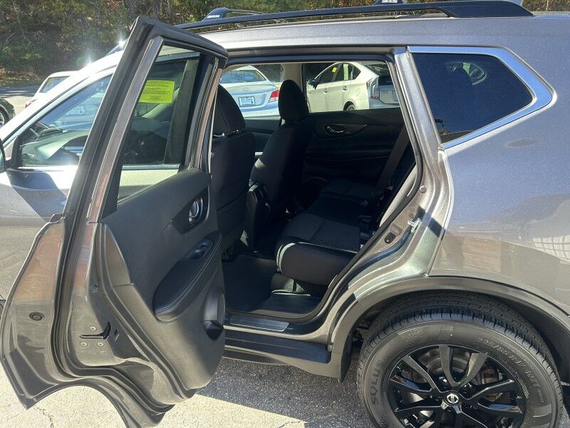 2017 Nissan Rogue SV - MIDNIGHT EDITION - WELL MAINTAINED Webster MA