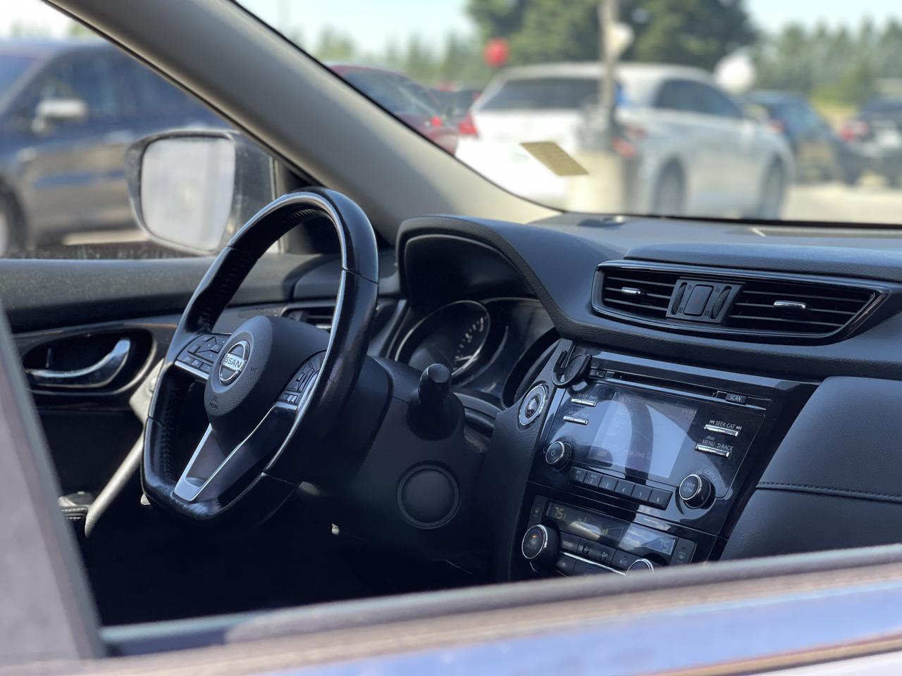 2017 Nissan Rogue SV AWD Hayden ID