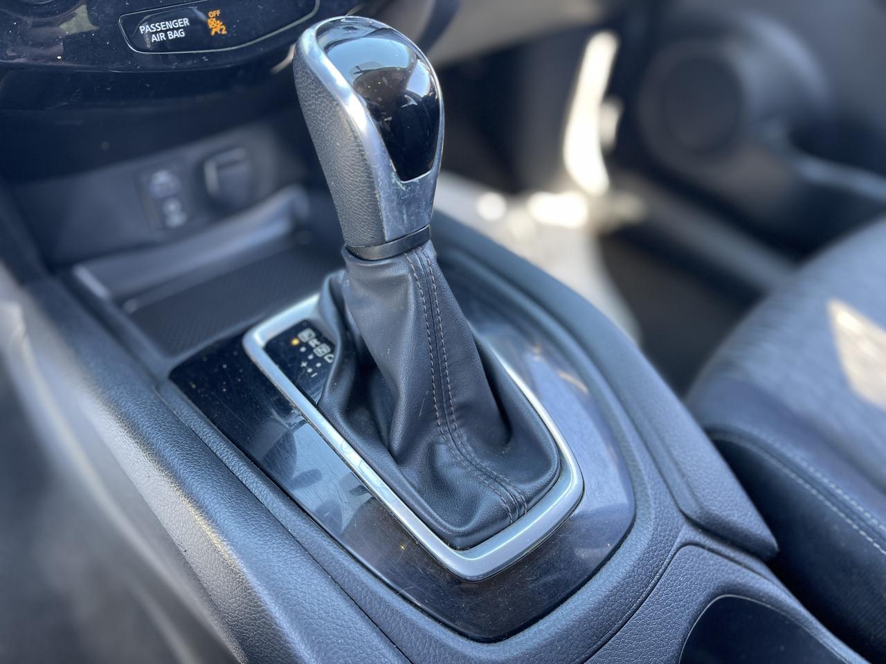 2017 Nissan Rogue SV AWD Hayden ID