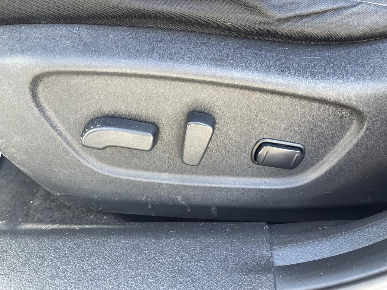2017 Nissan Rogue SV AWD Hayden ID