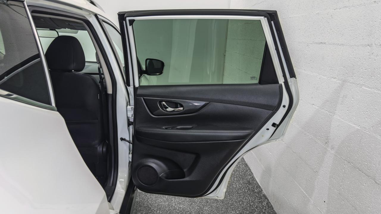 2017 Nissan Rogue SV AWD Tallmadge OH