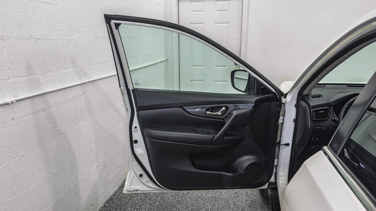 2017 Nissan Rogue SV AWD Tallmadge OH