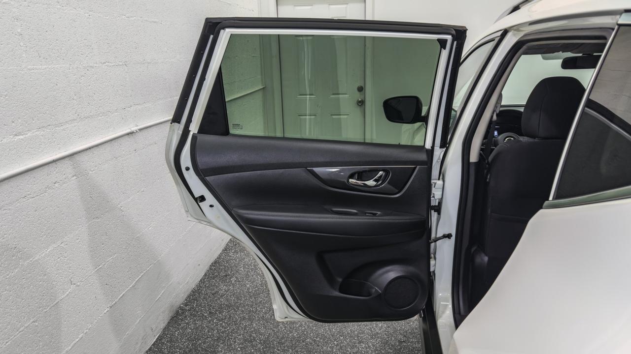 2017 Nissan Rogue SV AWD Tallmadge OH