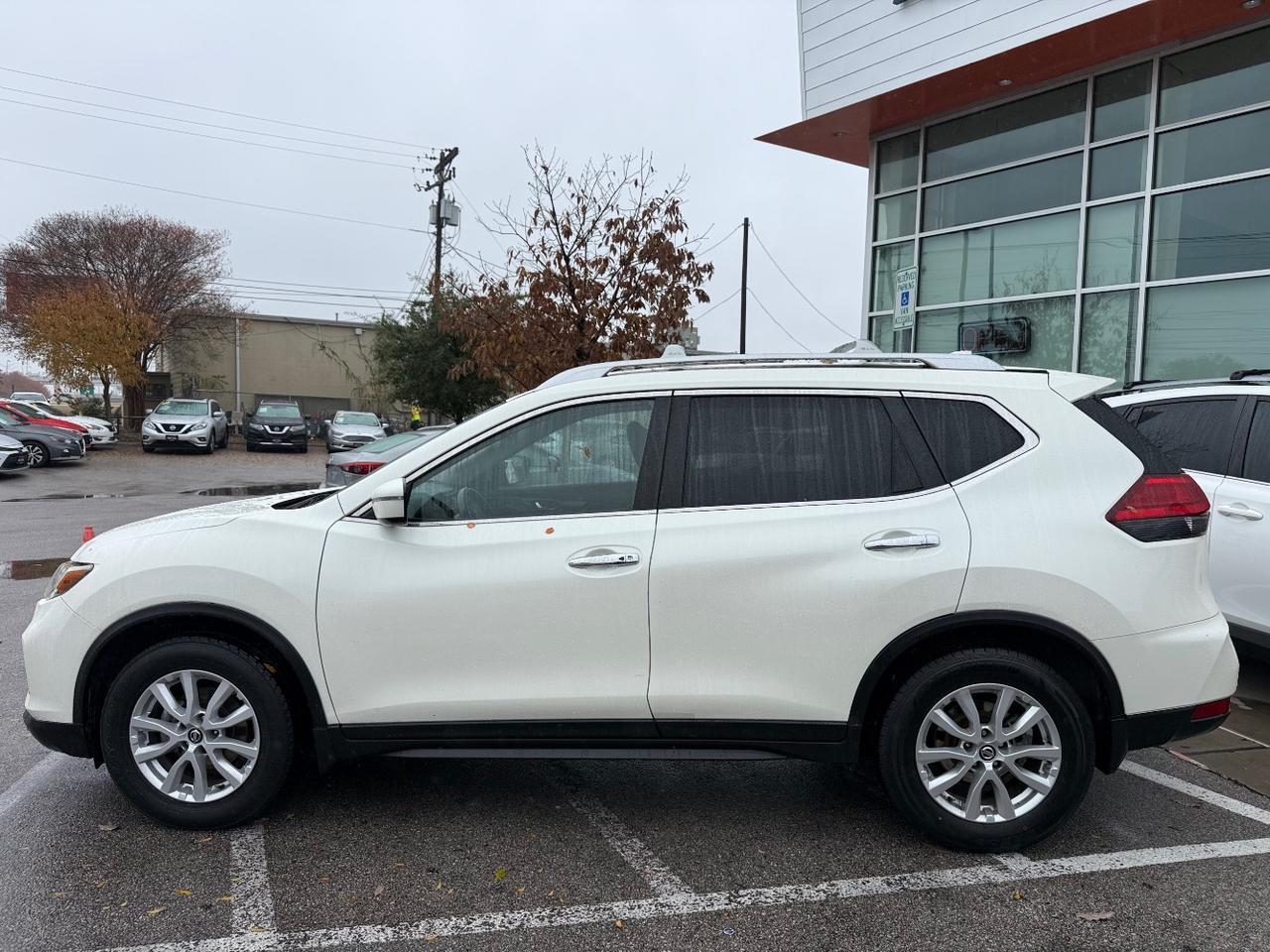 2017 Nissan Rogue SV