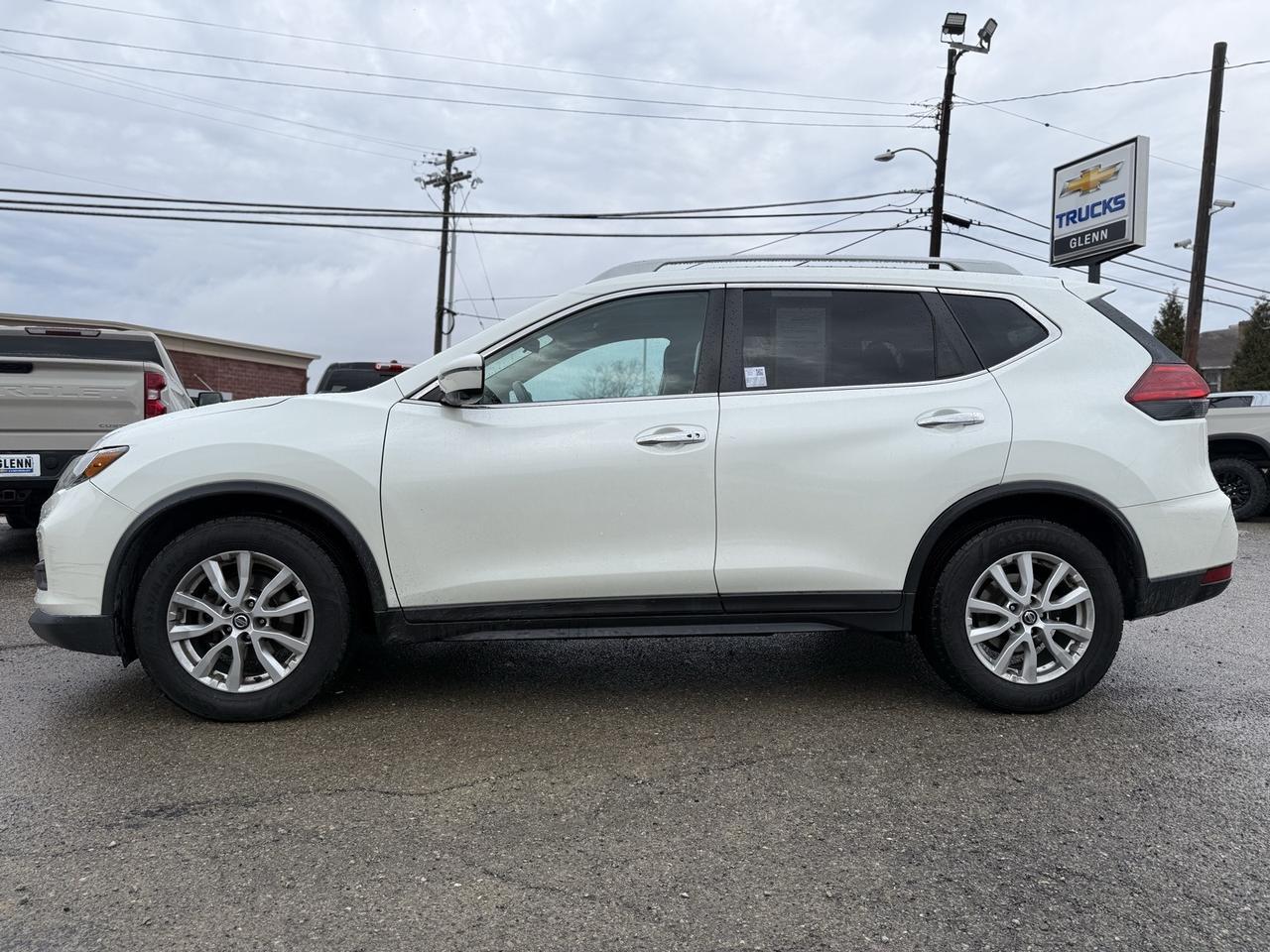 2017 Nissan Rogue SV