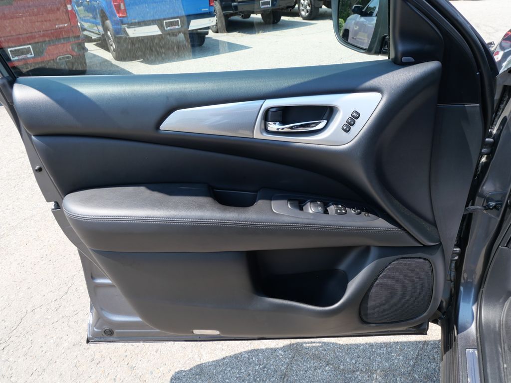 2017 Nissan Rogue SV Mt Pleasant MI