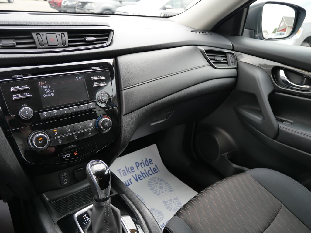 2017 Nissan Rogue SV Mt Pleasant MI