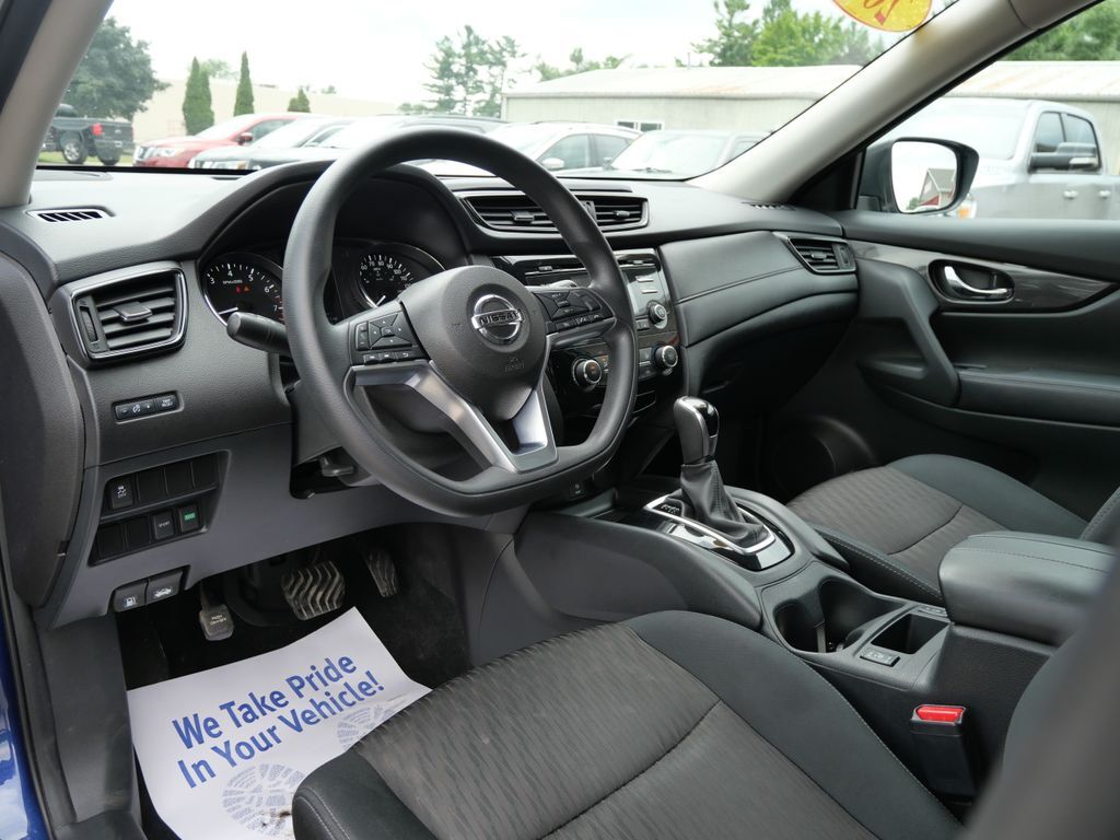 2017 Nissan Rogue SV Mt Pleasant MI