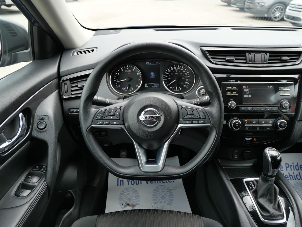 2017 Nissan Rogue SV Mt Pleasant MI