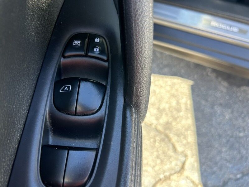2017 Nissan Rogue SV Webster MA
