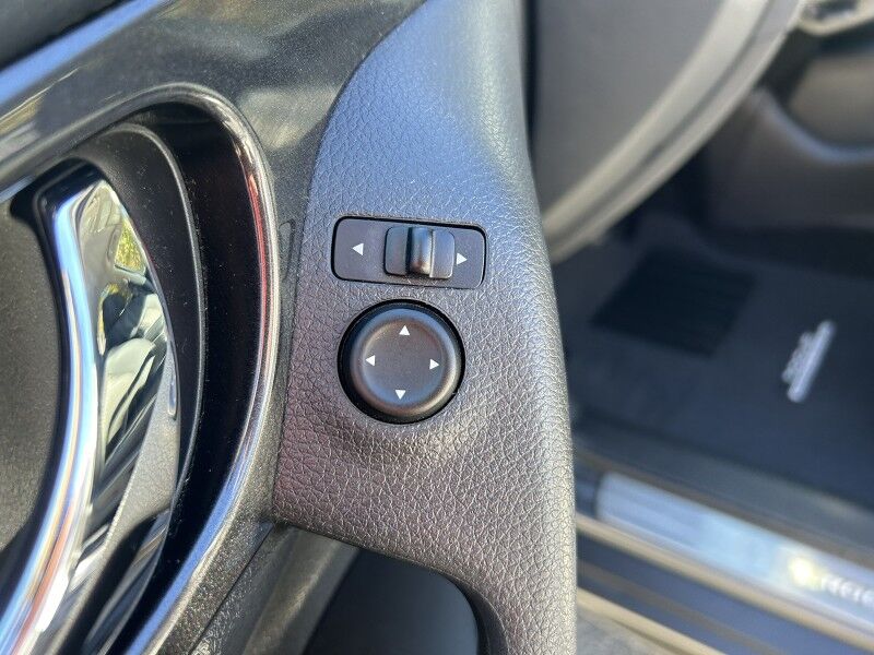 2017 Nissan Rogue SV Webster MA