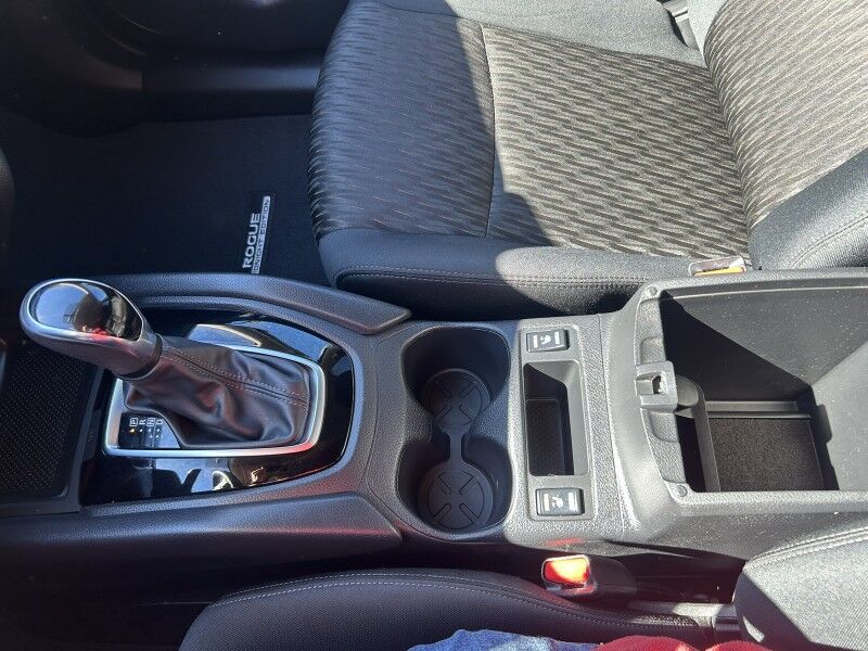 2017 Nissan Rogue SV Webster MA