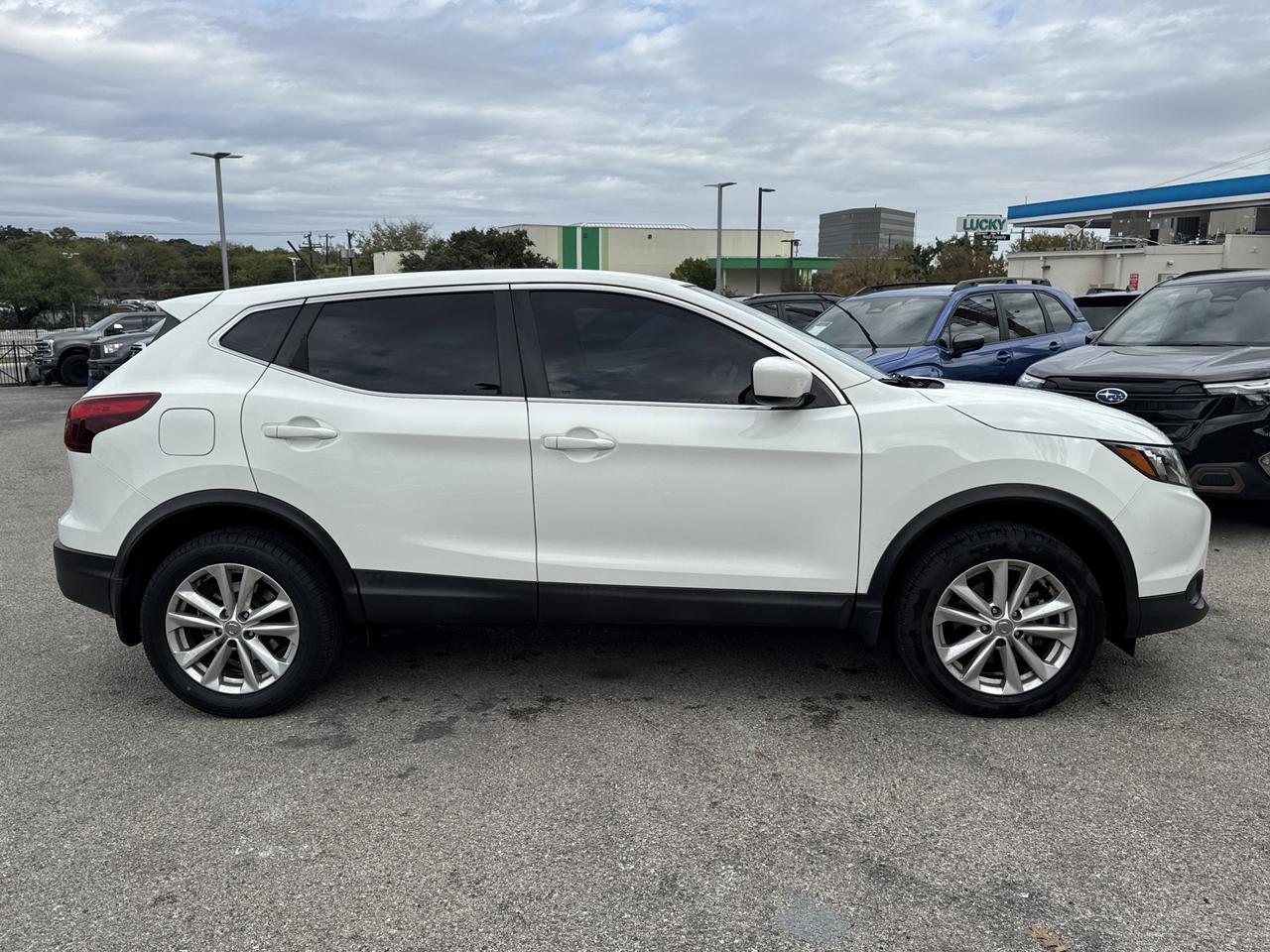 2017 Nissan Rogue Sport S