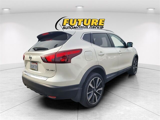 2017 Nissan Rogue Sport SL