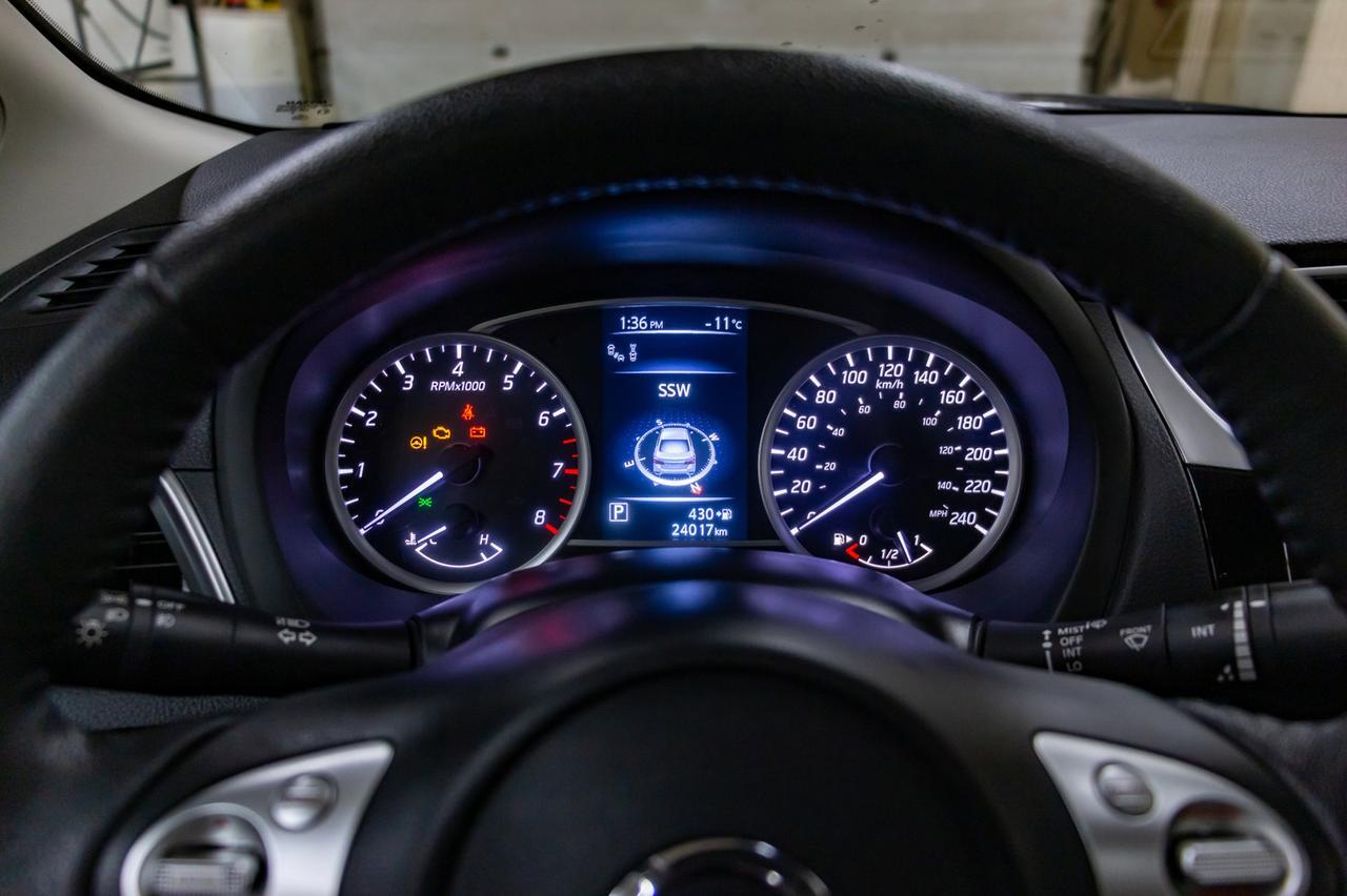 2017 Nissan Sentra SL Leather Roof Nav BCam Red Deer AB