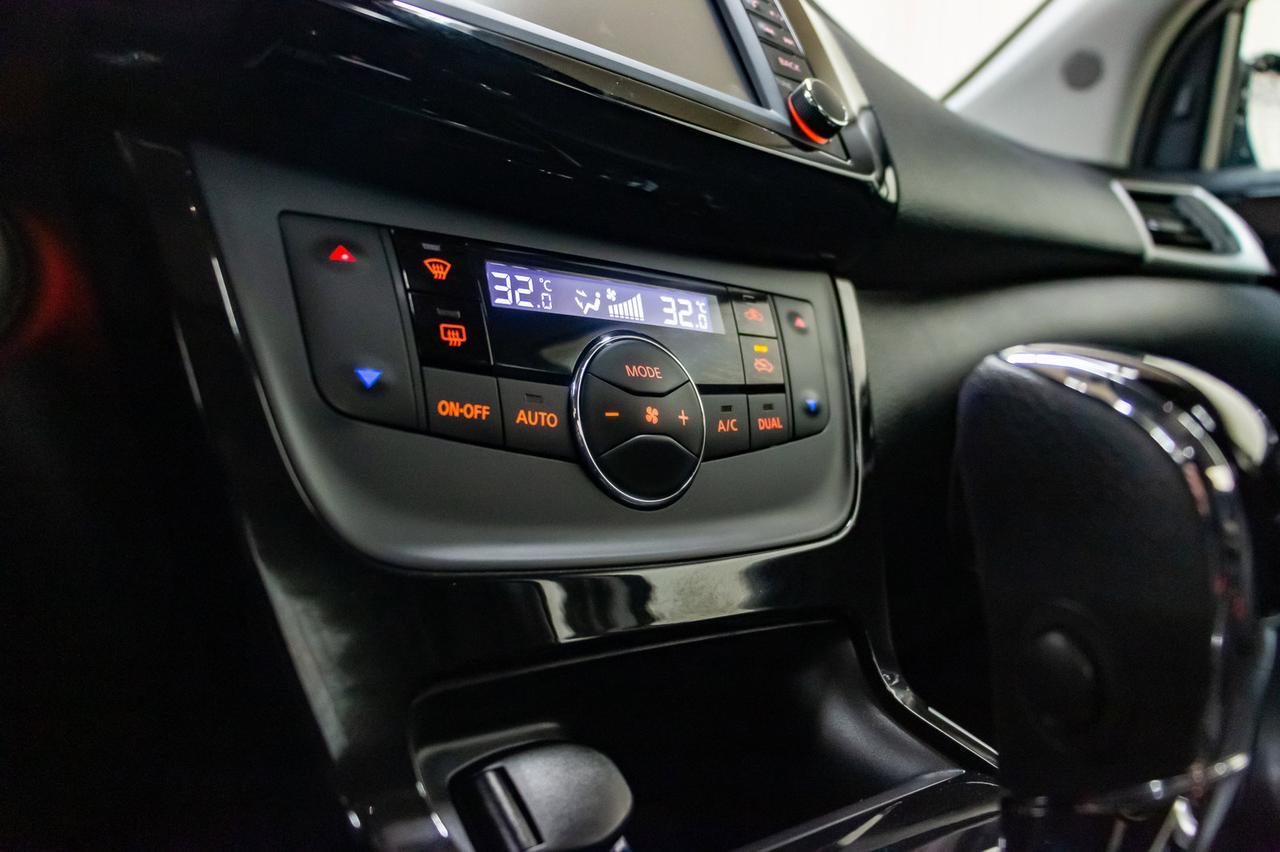 2017 Nissan Sentra SL Leather Roof Nav BCam Red Deer AB