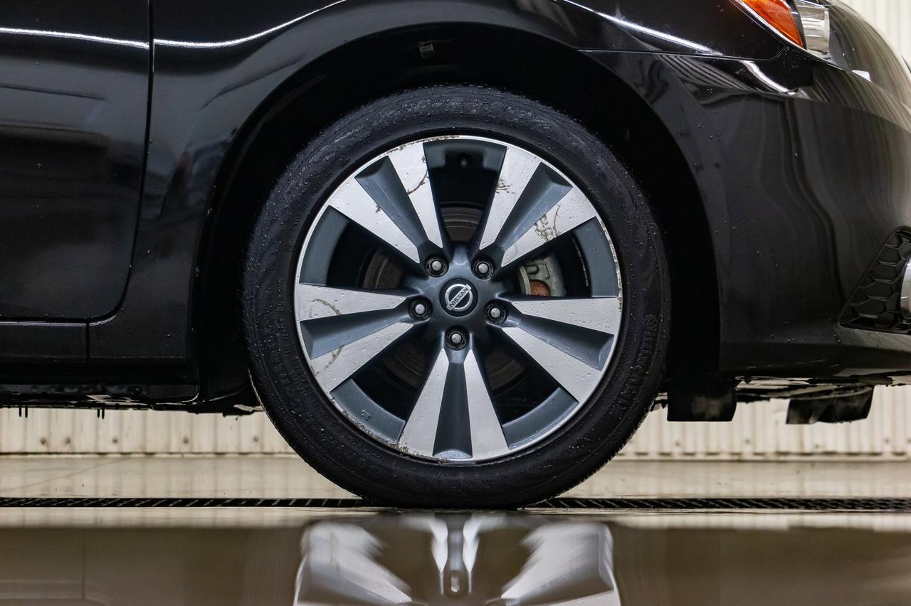 2017 Nissan Sentra SL Leather Roof Nav BCam Red Deer AB