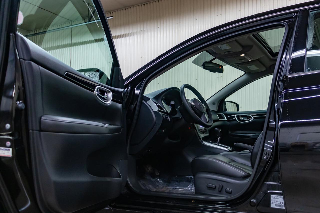 2017 Nissan Sentra SL Leather Roof Nav BCam Red Deer AB