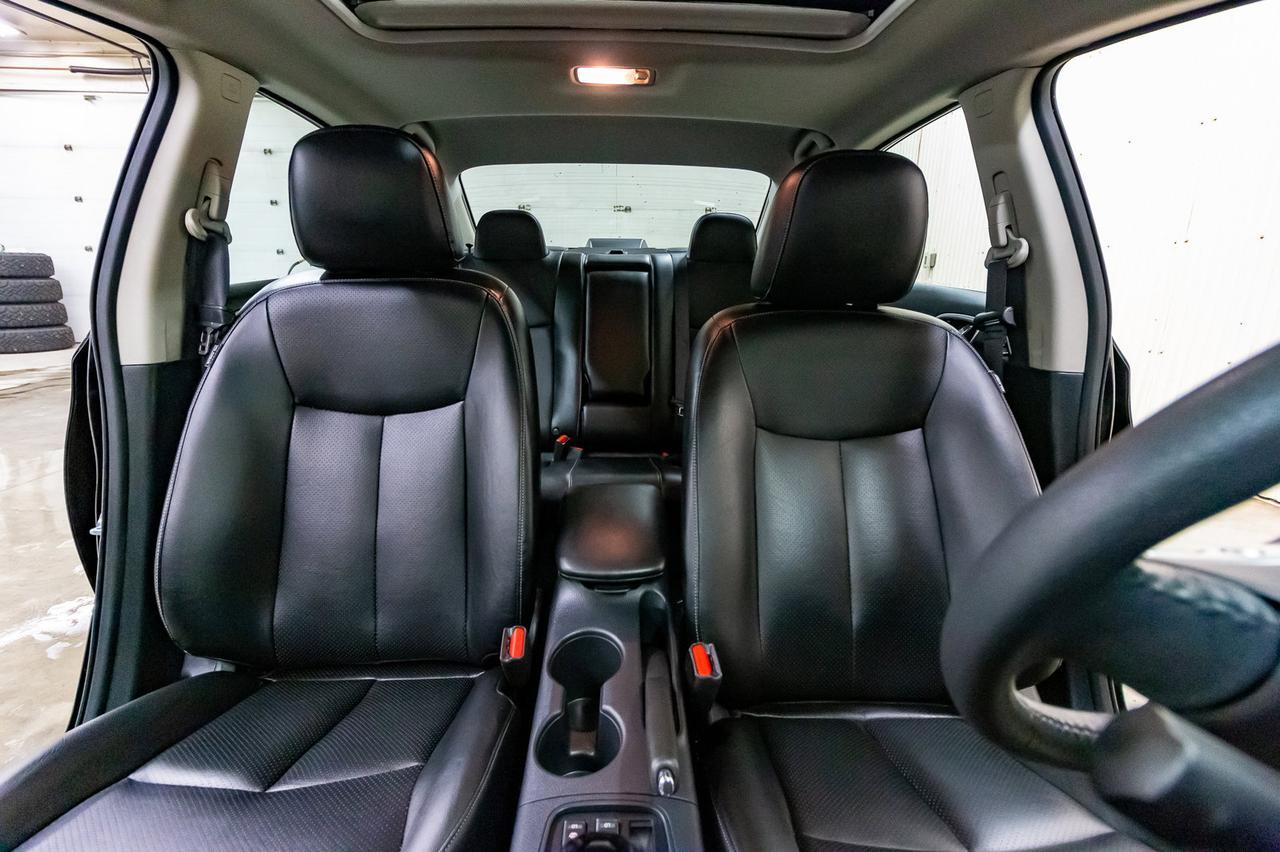 2017 Nissan Sentra SL Leather Roof Nav BCam Red Deer AB