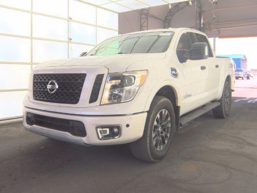 2017 Nissan TITAN PRO-4X  Short Bed