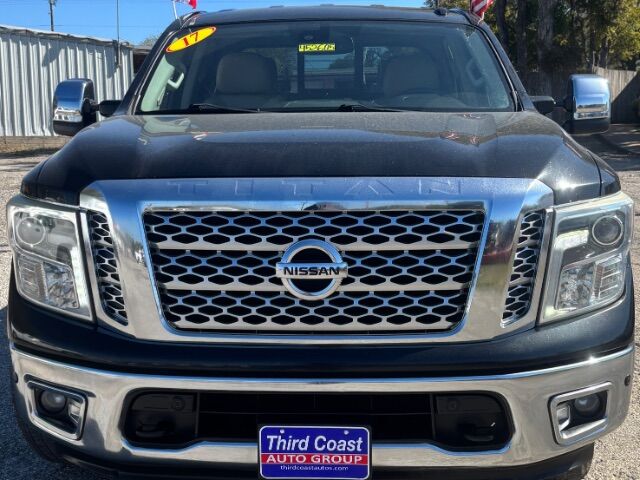 2017 Nissan TITAN