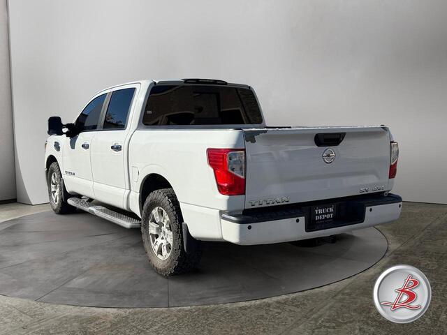 2017 Nissan Titan SV photo 3