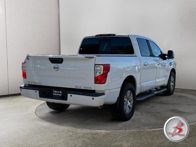 2017 Nissan Titan SV photo 4