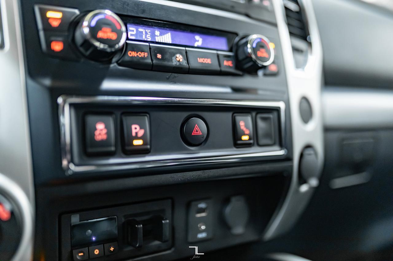 2017 Nissan Titan 4x4 Crew Cab Pro-4X Leather Nav BCam Red Deer AB