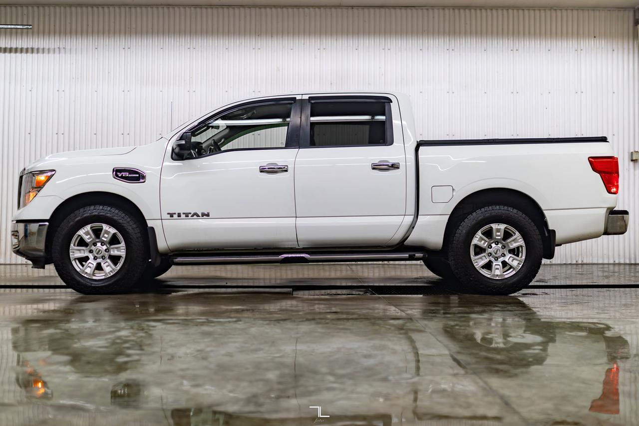 2017 Nissan Titan 4x4 Crew Cab S Red Deer AB
