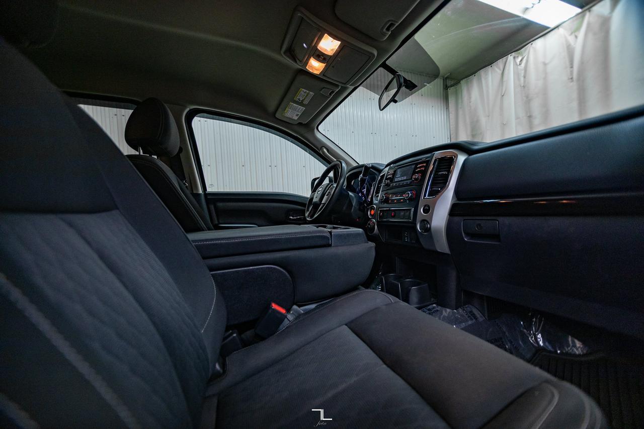 2017 Nissan Titan 4x4 Crew Cab S Red Deer AB