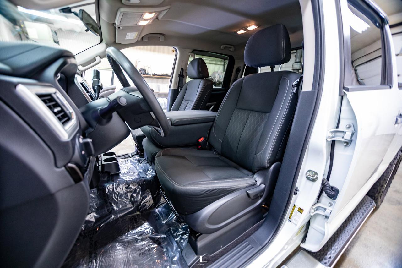 2017 Nissan Titan 4x4 Crew Cab S Red Deer AB