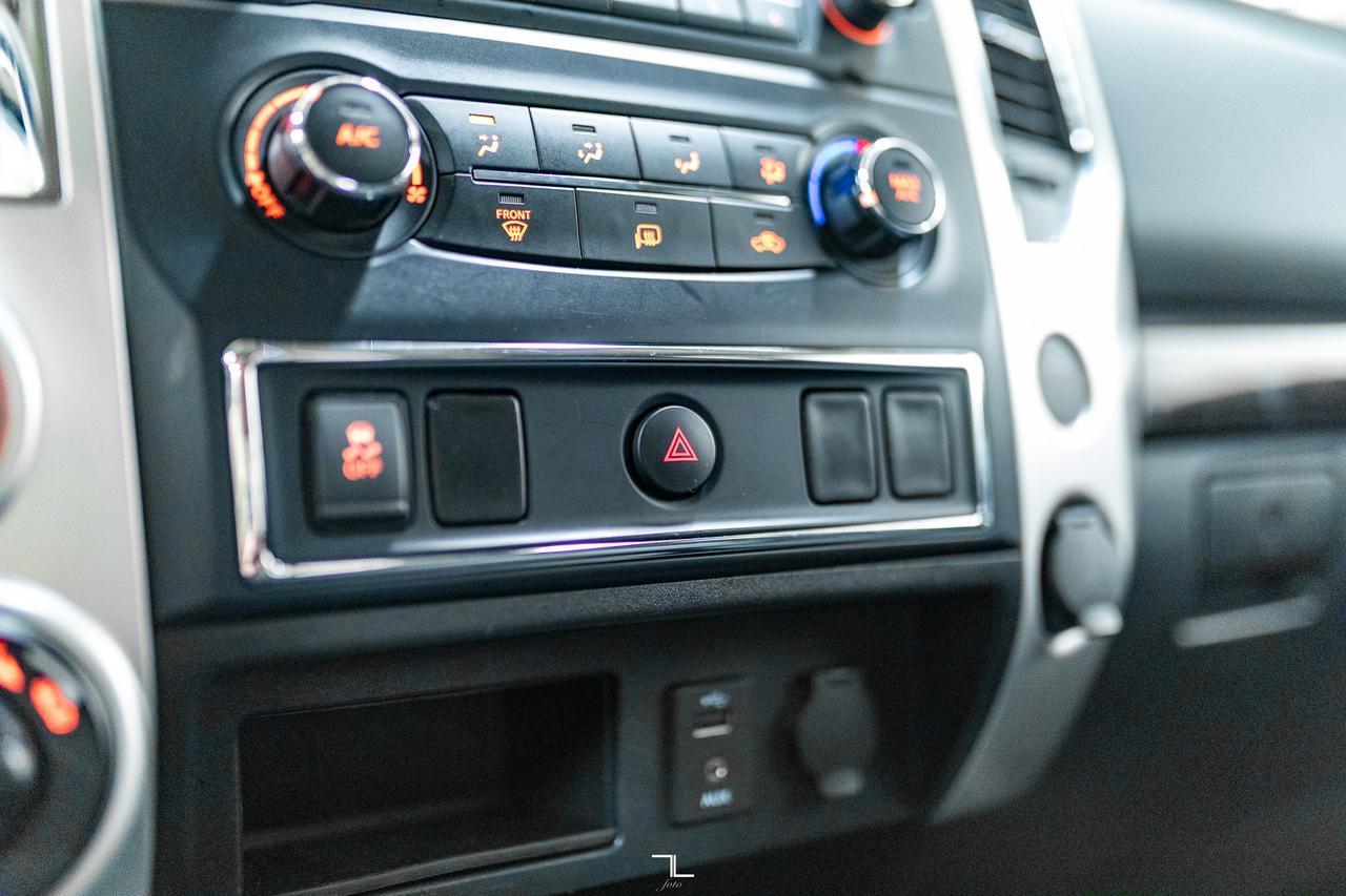 2017 Nissan Titan 4x4 Crew Cab S Red Deer AB