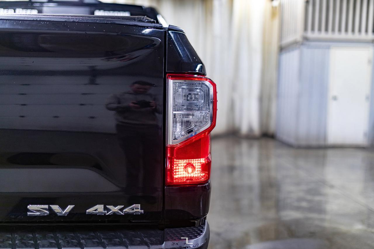 2017 Nissan Titan 4x4 Crew Cab SV Nav BCam Red Deer AB