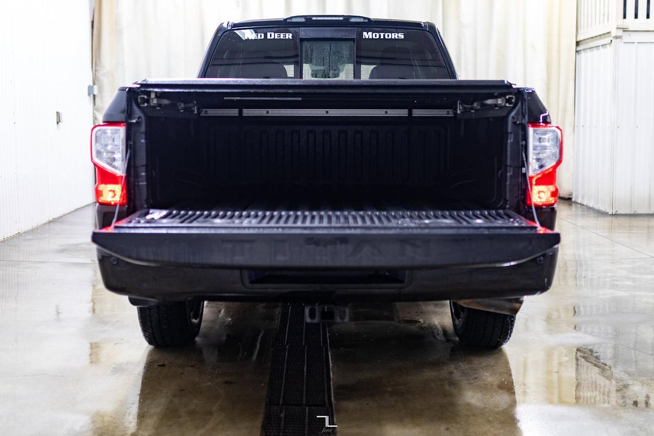 2017 Nissan Titan 4x4 Crew Cab SV Nav BCam Red Deer AB