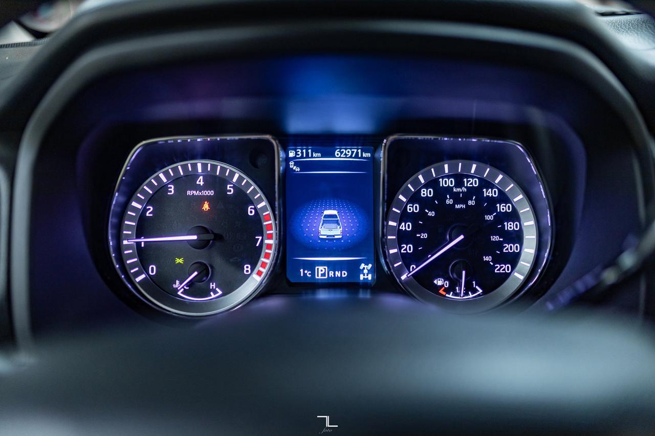 2017 Nissan Titan 4x4 Crew Cab SV Nav BCam Red Deer AB