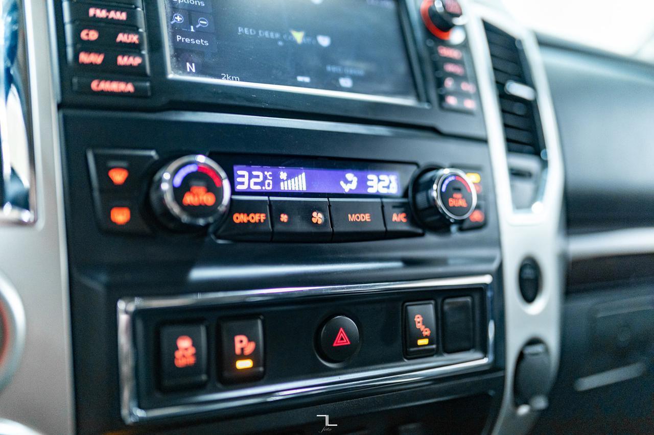 2017 Nissan Titan 4x4 Crew Cab SV Nav BCam Red Deer AB