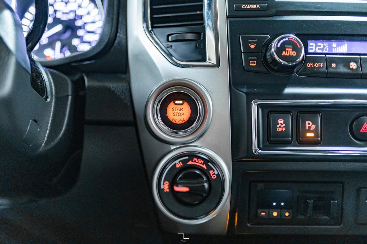 2017 Nissan Titan 4x4 Crew Cab SV Nav BCam Red Deer AB