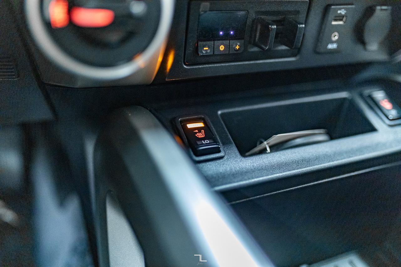 2017 Nissan Titan 4x4 Crew Cab SV Nav BCam Red Deer AB