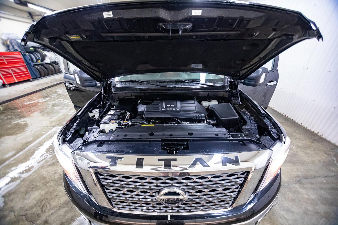 2017 Nissan Titan 4x4 Crew Cab SV Nav BCam Red Deer AB