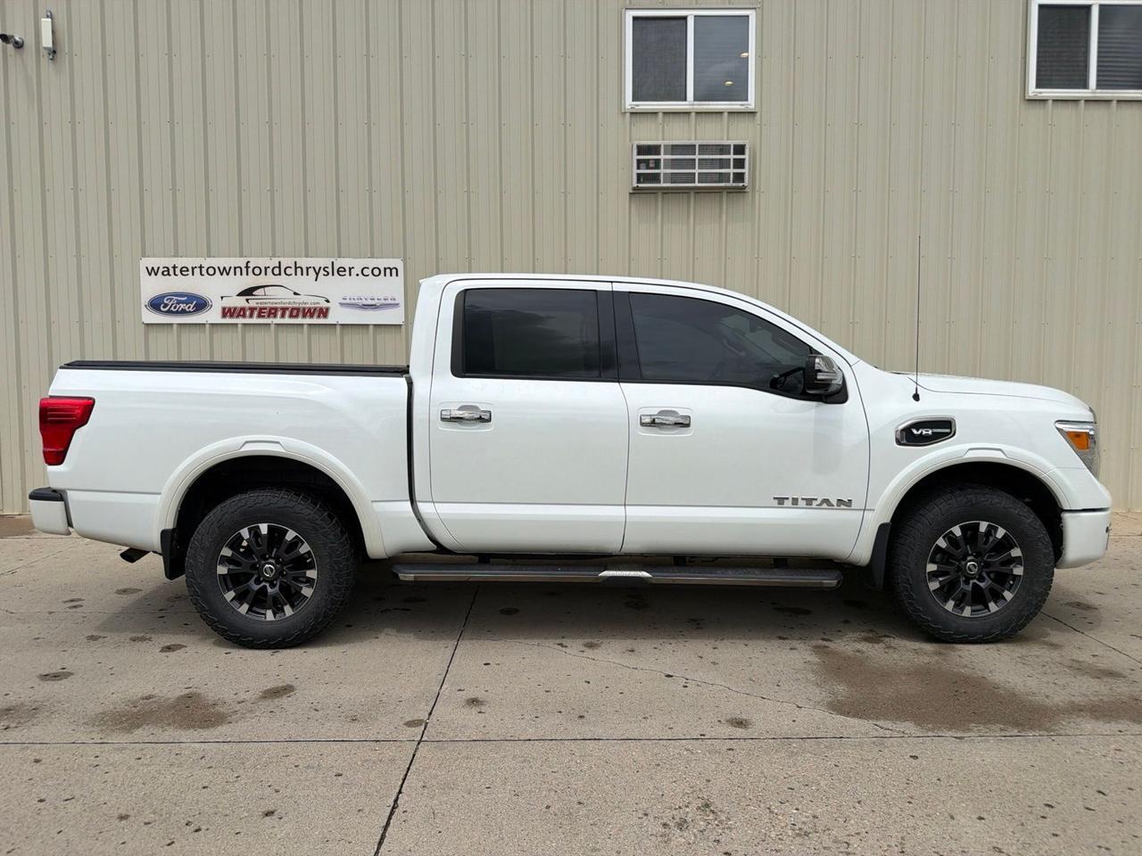 2017 Nissan Titan