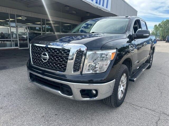 2017 Nissan Titan SV
