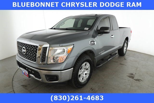 2017 Nissan Titan SV