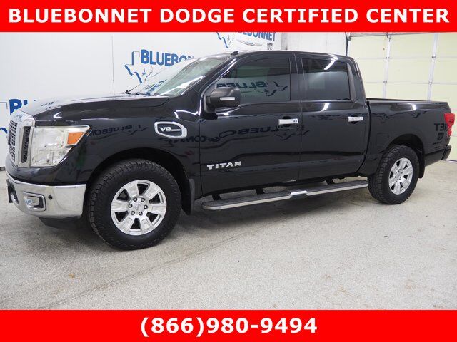 2017 Nissan Titan SV