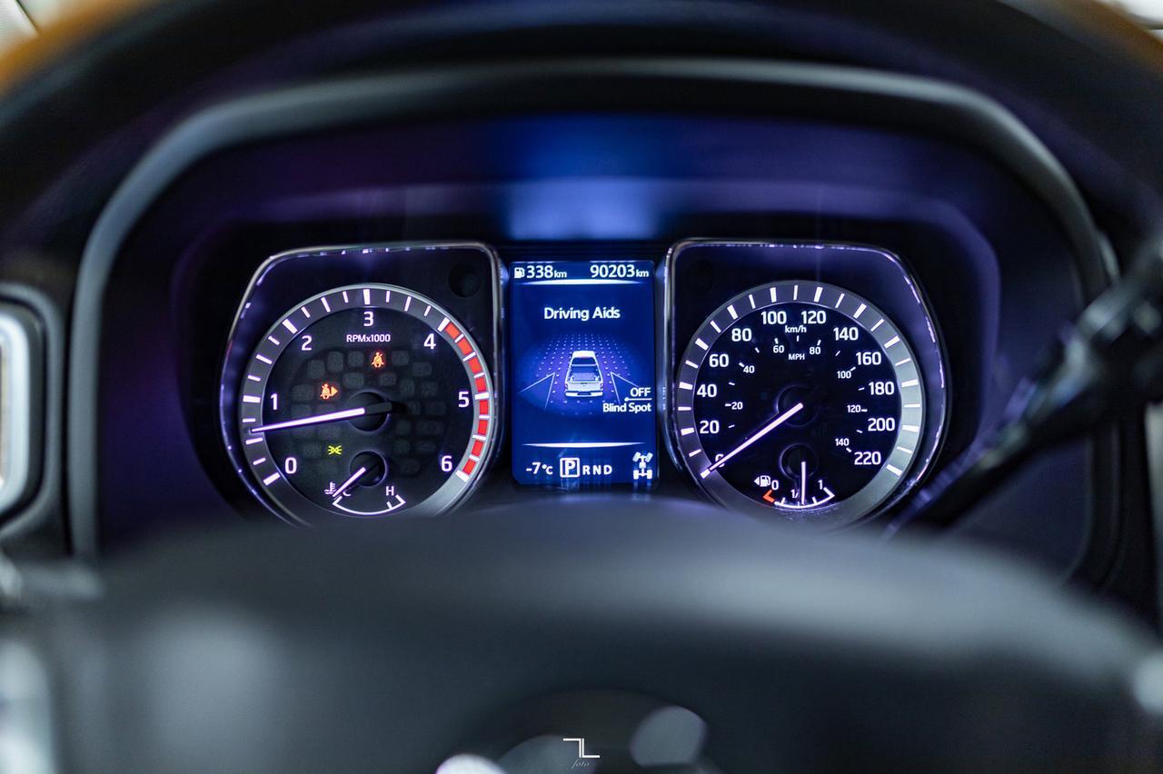 2017 Nissan Titan XD 4x4 Crew Cab Platinum Reserve Diesel Leather Roof Nav Red Deer AB